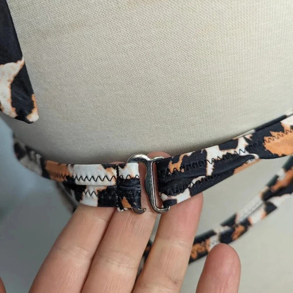 Summer bikini-high waisted black bottoms, animal print halter top L//XL O10 - Picture 6 of 14
